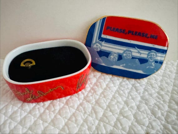 Vintage Beatles Music Box/the Beatles Trinket Box/franklin Mint