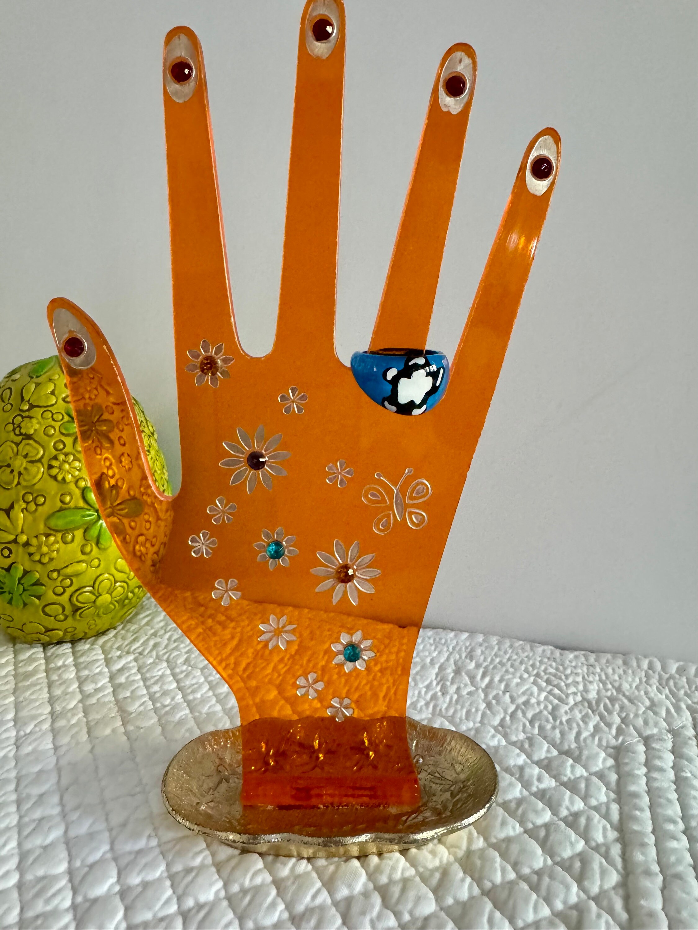 Vintage Lucite Groovy Ring Tree Hand/acrylic Hand Ring
