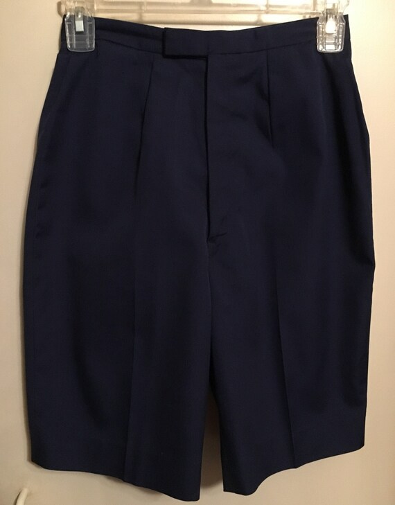 womens knee length walking shorts