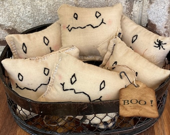Ghost Bowl Fillers Primitive, Small Primitive Ghost, Ghost Decorations for Halloween, Halloween Bowl Fillers, Ghost Decor, Halloween Gifts