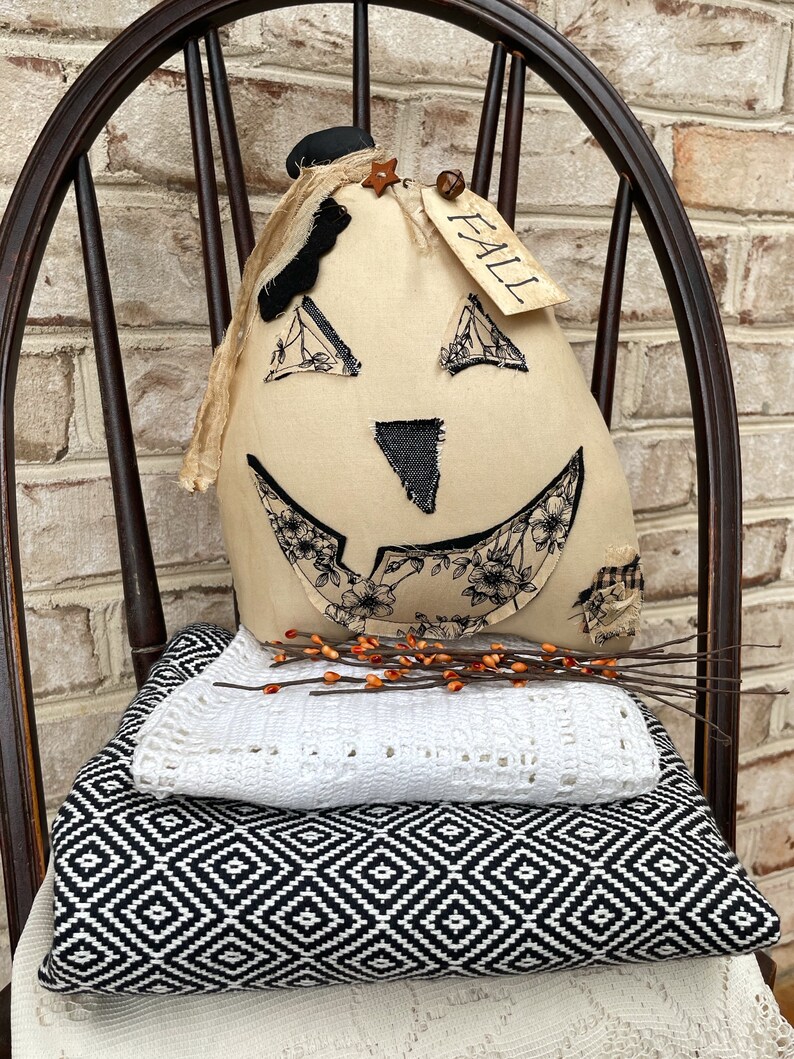 Primitive Jack O Lantern, Black and White Pumpkins, Fall Decor ...