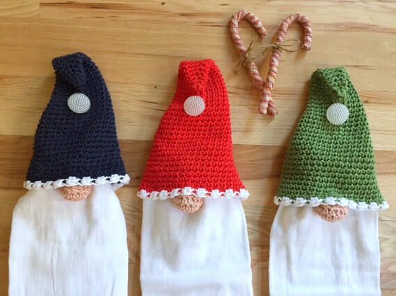 Christmas Gnome Towel Topper, Scandinavian Gnome Crochet Hanging Kitchen Towel Holders, Holiday Towel Ring, Gnome kitchen decor