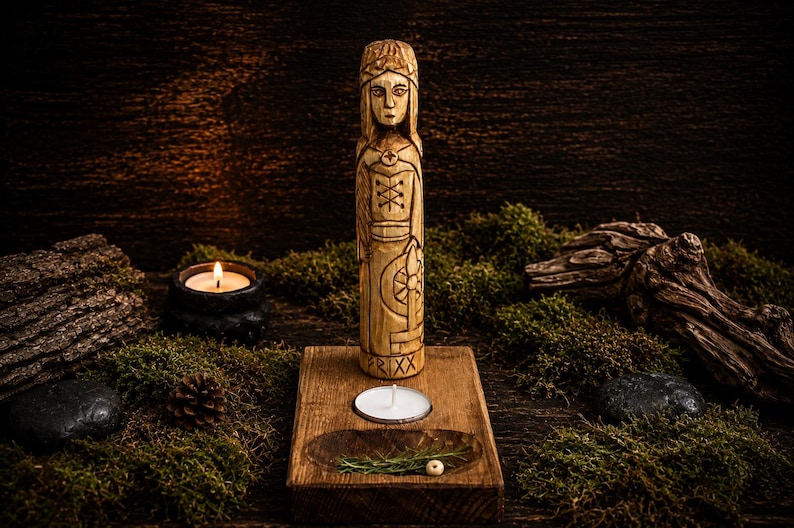 Handmade Frigg Wooden Statue 18cm with altar