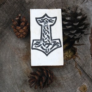 Painting Mjollner. Acrylic painting. Norse gods. Thors hummer. Wooden Mjollner
