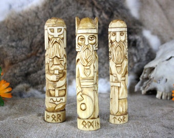 Dieux nordiques - ODIN, THOR et TYR. Dieux en bois. Petites figurines en bois. Wotan.