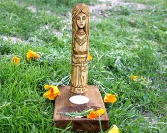 Freya Statue mit Kleinem Altar. Hand geschnitzte Linden Holz Figur. Wikinger Göttin.