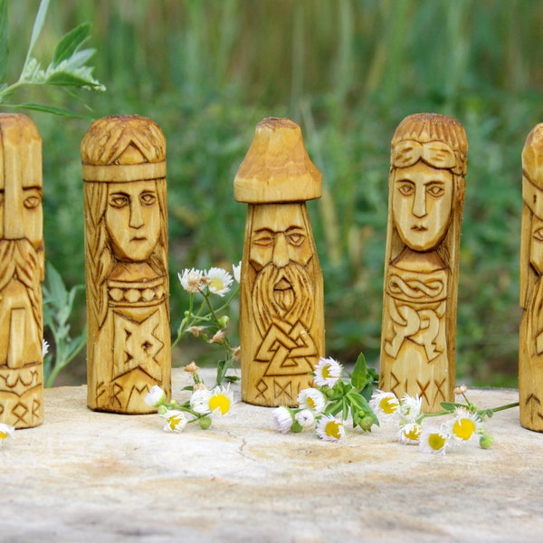 Small Wooden Altar. Handcrafted Statue. Odin. Freya. Thor. Frigg. Tyr.