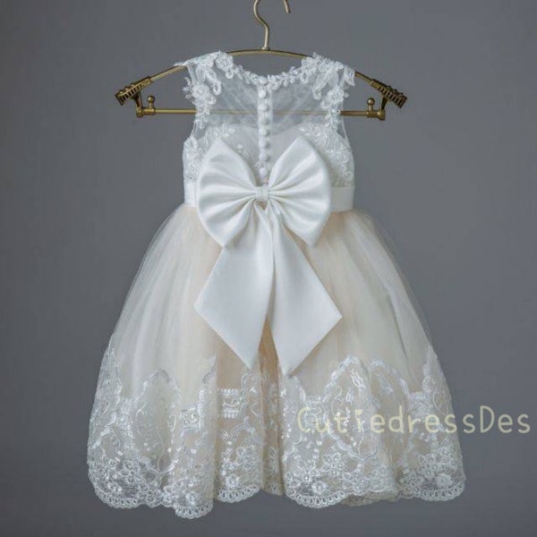 Ivory lace applique champagne tulle pretty wedding flower girl dress W0010M