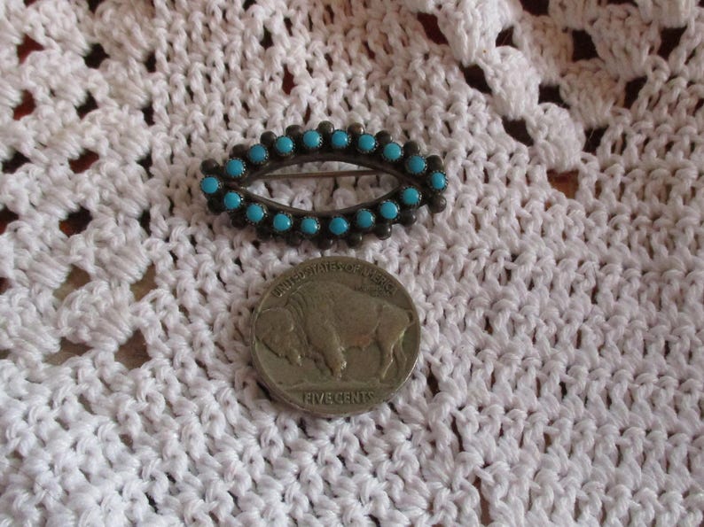Vintage Zuni Turquoise and sterling silver brooch Excellent condition