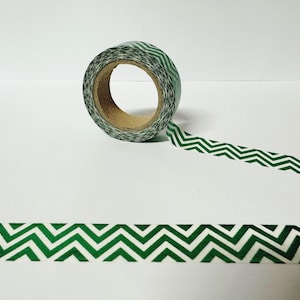 Grünes Foil Zick-Zack Washi Tape - 15 mm x 10 m undurchsichtig weiße Basis mit glänzender grüner Folie für Journaling, Kartenherstellung & Papierhandwerk