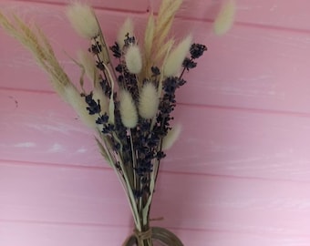 Natuurlijk gedroogde bloemen, rustiek lavendelarrangement