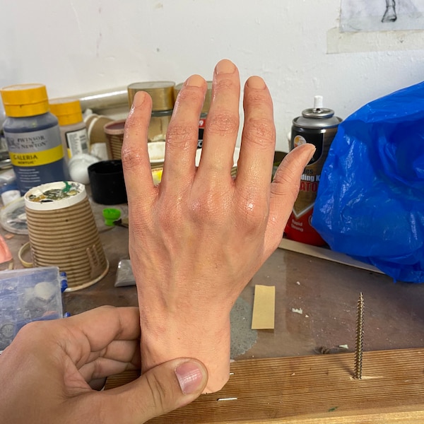 Realistic human hand - woman left hand / lifesize