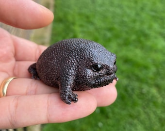 Realistic Black Painting Rain Frog Figurine