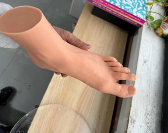 Realistische mannenvoet: linkervoet / ongeverfd