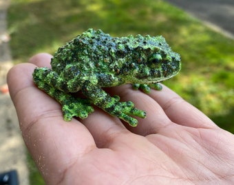 Vietnamese Mossy Frog Figurine...