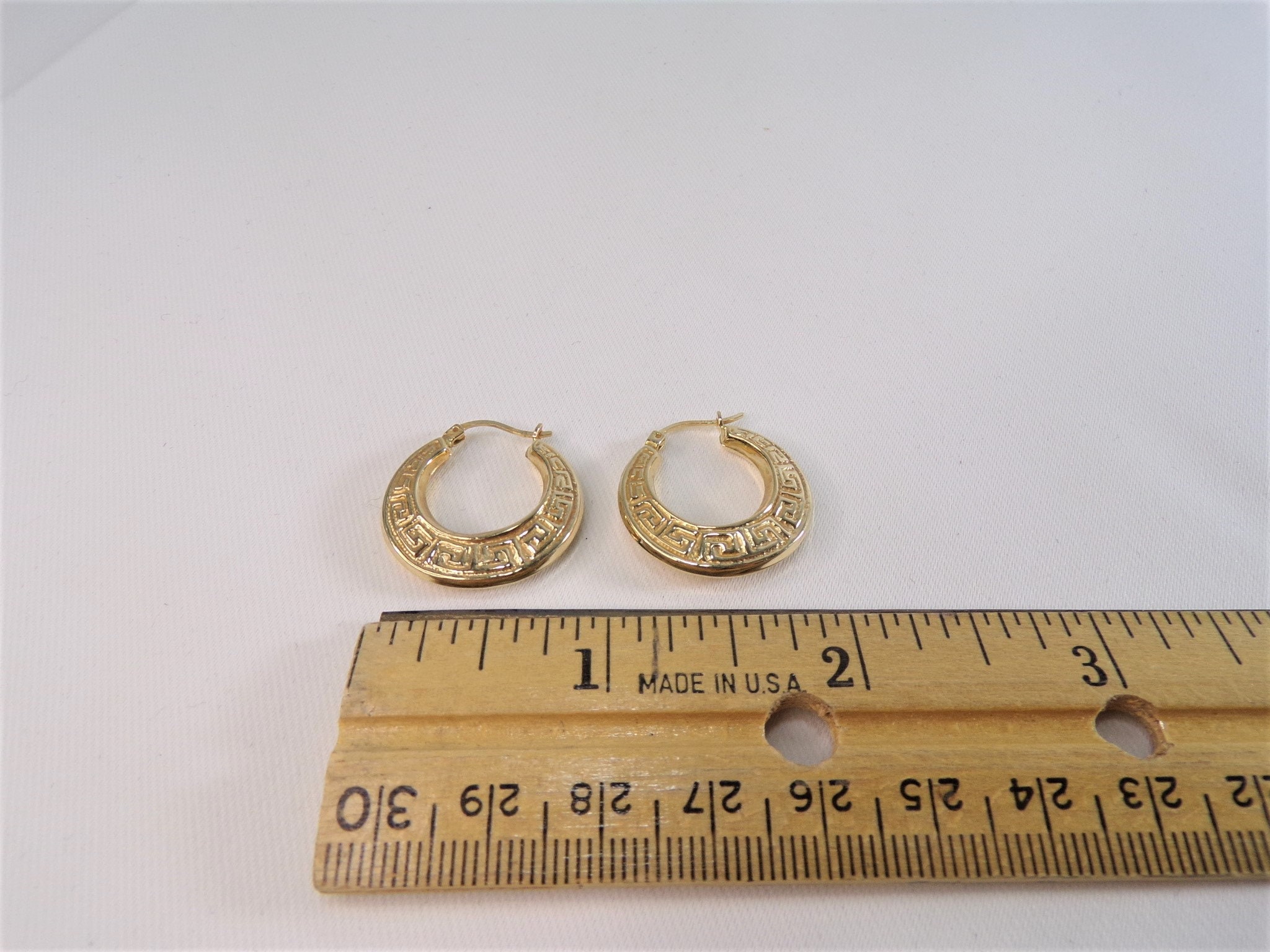 TT 8mm 18K Gold GP Surgical Steel Greek Key Round Fake Ear Plug Earrings (BE263) - Foto 3