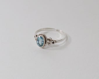 Sterling Silver and Topaz Gem Ring Size 10       T15