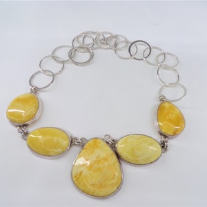 Vintage Egg Yolk Amber Necklace     T9