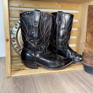 Vintage Black Cowboy Boots – Western Stitch Magic – Women’s 6.5/7