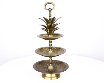 Plateau d&#39;ananas en laiton vintage, présentoir à 3 niveaux | Plateau de service du milieu du siècle Doré Métal Ananas Etagere Snack Fruit Cupcake Dessert Holder
