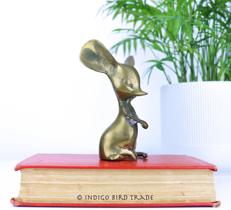 Lovely Brass Mouse Figurine Vintage | Mid Century Gold Metal Mickey Mouse Paperweight Statue | Animal Sculpture Minnie Mouse Christmas Gift image 2