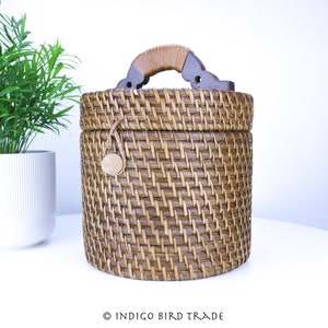 Vintage Rattan Round Basket with Lid and Wood Handle | Antique Handwoven Wicker Container Tote Bag | Wooden Picnic Basket Magazine Holder image 3