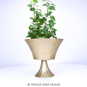 Brass Pedestal Planter Scalloped Design Vintage | Plant Pot Indoor Footed Gold Metal | Mid Century Plant Holder Antique Seashell Bohemian