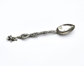 Cuchara antigua italiana plateada con mango de querubín / Cuchara de café vintage adornada con figura de putti / Cuchara de té de ángel de Italia de plata de regalo