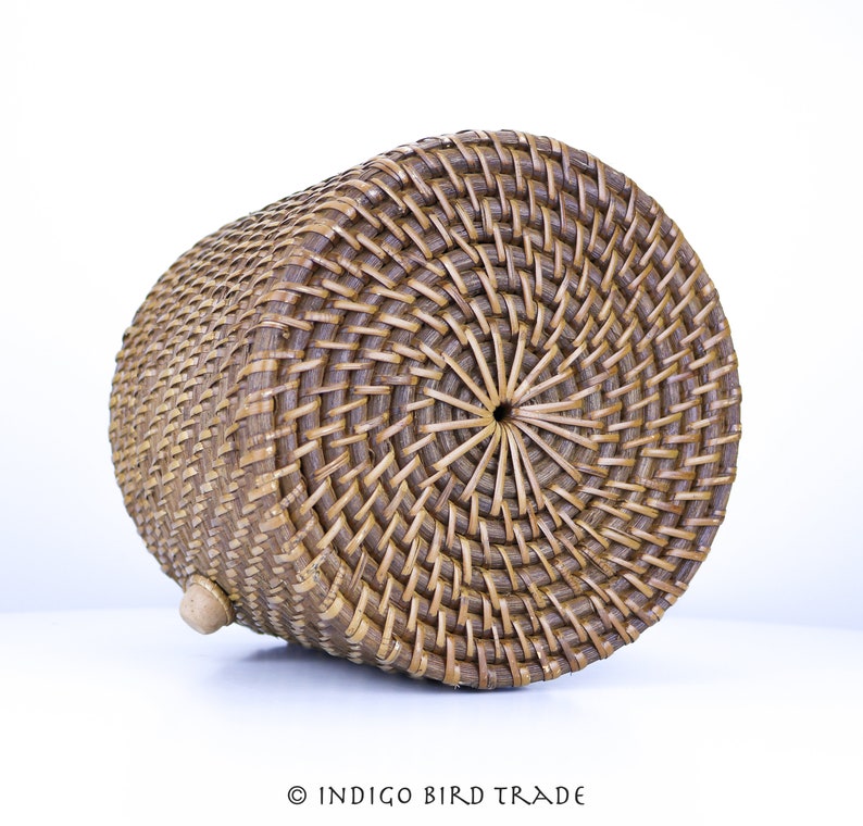 Vintage Rattan Round Basket with Lid and Wood Handle | Antique Handwoven Wicker Container Tote Bag | Wooden Picnic Basket Magazine Holder image 7