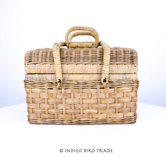 Vintage Wicker Picnic Basket with Handles Antique H… Gem