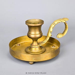 Antique Art Nouveau Brass Chamber Candlestick Victorian Ornate Chamberstick Candle Holder Handle Bronze Taper Candleholder Finger Ring Loop