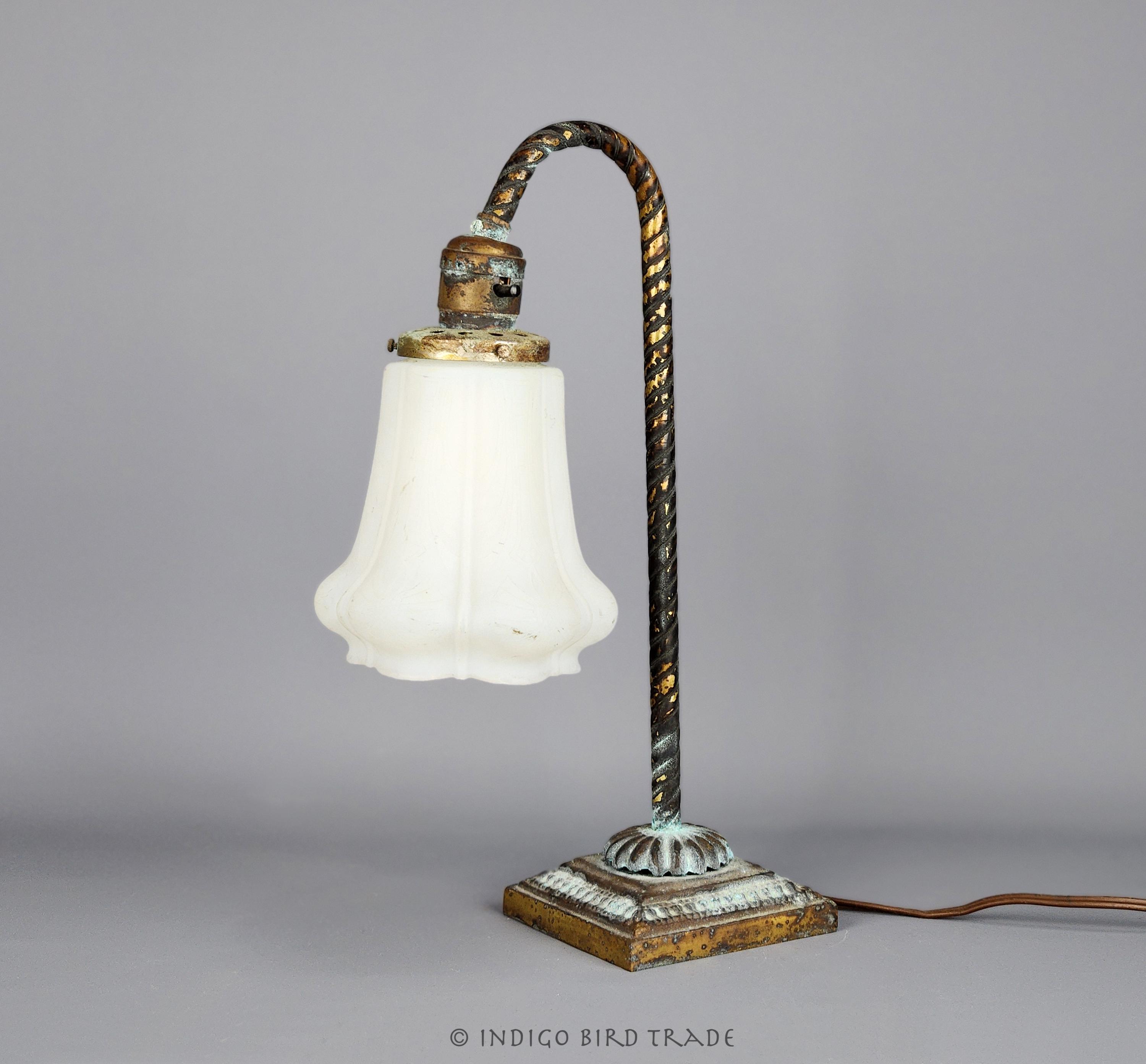 ガラス シェード フランス製 サイン入 アールヌーボー～デコ 洋館