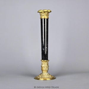 Antiker Kerzenhalter aus massivem Messing und schwarzem Onyx Französischer Empire-Stil | Vintage Edelstein Kerzenhalter | Verzierter Gold-Schwarz-Kerzenhalter