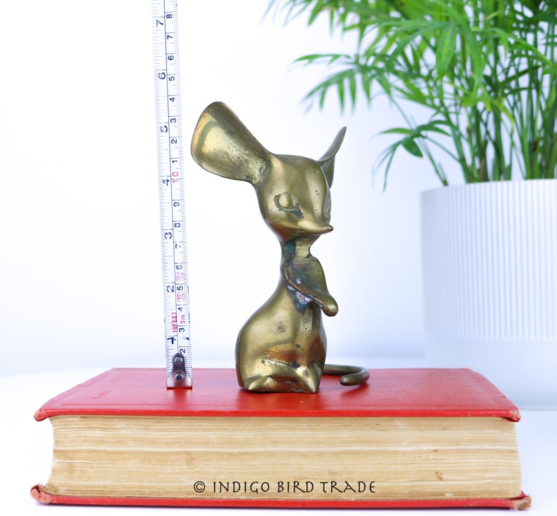 Lovely Brass Mouse Figurine Vintage | Mid Century Gold Metal Mickey Mouse Paperweight Statue | Animal Sculpture Minnie Mouse Christmas Gift image 6