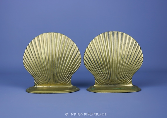 Pair of Vintage Brass Shell Bookends Seashell Clam Shell Gold Metal Book  Holders Mid Century Shelf Decor Beach House Coastal Ocean Sea 