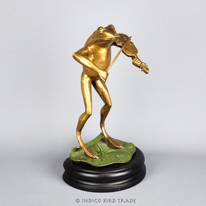 Vintage Brass Frog Playing the Violin Sculpture | Mid Century Musician Violinist Frog on Lily Pad Statue | Gold Metal Toad Bookend Figure