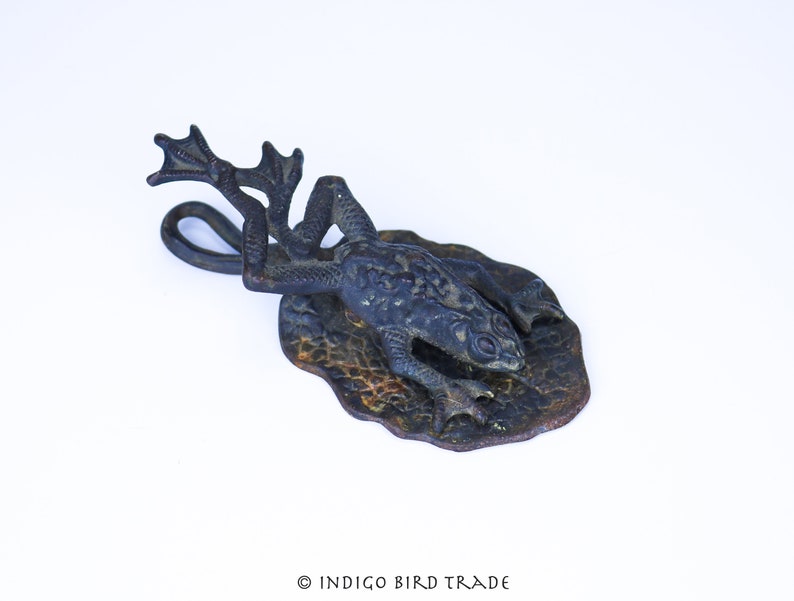 favorite 1900#39;s free Antique Cast Iron Frog Clip Paper an Victorian