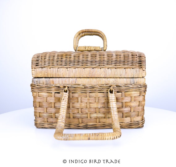 Vintage Wicker Picnic Basket with Handles Antique H… Gem