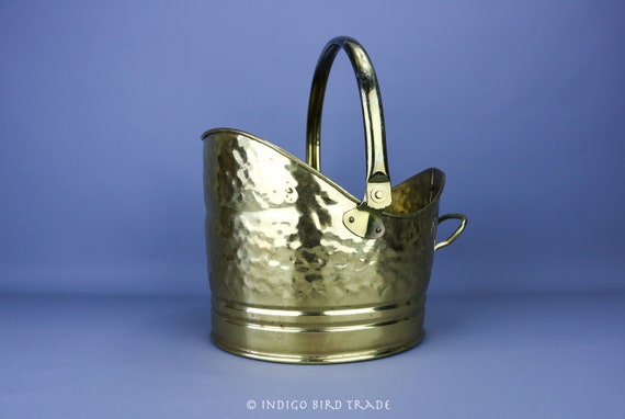 COAL BUCKET ANTIQUE REPLICAアイルランド製 Antique English Hand Hammered Brass Coal Scuttle | Vintage