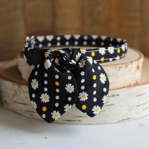 Cat Collar, Cat Collar with Bunny Ear Bowtie, Breakaway Cat Collar, Daisy Floral Collar, Cute Cat Collar, Small Dog Collar, Kitten, Pet Gift