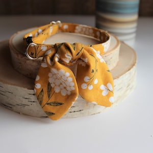 Katzenhalsband, Katzenhalsband mit Hasenohr Fliege, Katzenhalsband Gelb, Katzenhalsband mit Blumenmuster, Haustierhalsband, Katze, Kleiner Hund