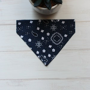 Bandanas cane, bandanas gatto, bandanas blu navy, bandane sul colletto, sciarpe per cani, bandane blu, bandane del collare, sciarpe per gatti, regali per animali domestici