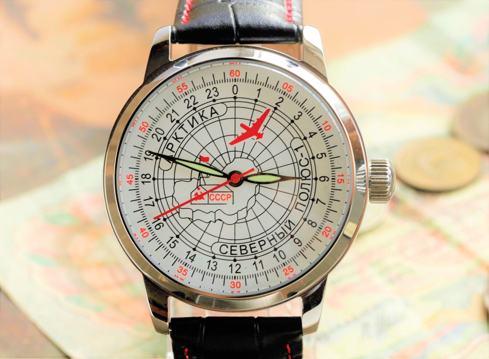 P67 max часы. Часы виктори made in russia. Часы fortis 24 часа стрелка. Часы омега циферблат. Patek philippe green.