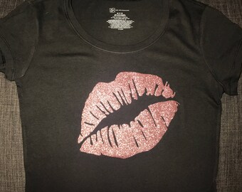 Rose gold glitter lips t-shirt