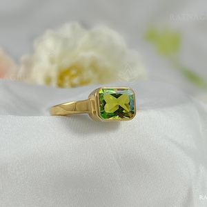 Radiant Cut Peridot Ring, 18k Gold East West Solid Band Ring, Women Everyday Ring, August Birthstone, Anniversary Gift, Unisex Birthday Gift