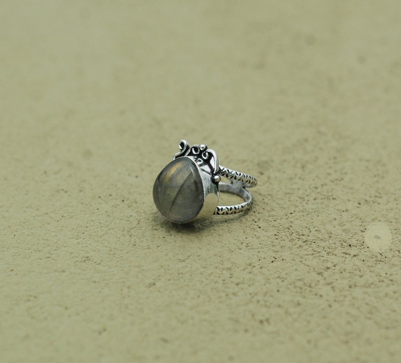 Women Statement Ring Labradorite Ring Silver Plated Ring Handmade Silver Ring Gift for her New Year/'s Gift Gemstone Silver Ring