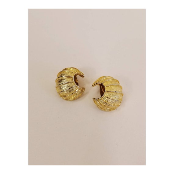 gucci shell earrings