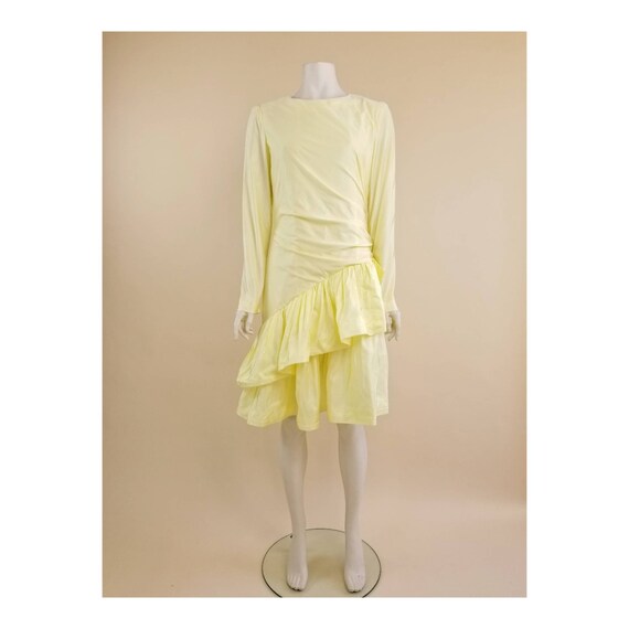 80s soft buttery pastel yellow long sleeve dropped