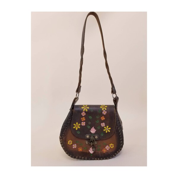 70s rustico attrezzato borsa a tracolla in pelle messicana con fiori dipinti a mano e chiusura oscillante