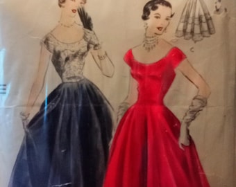 Vogue Dress Pattern #7200